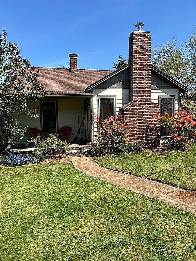 1060 Silver Falls Dr Ne, Silverton, OR