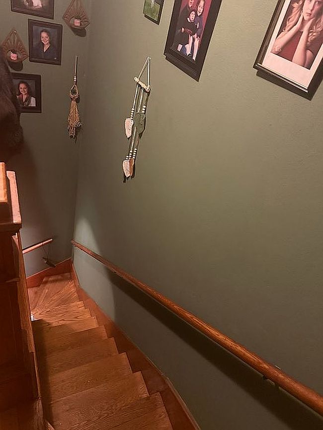 Photo of 230 Mountain View St, Petersburg, WV