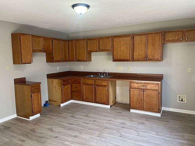 Additional photo 3 of property located at 2605 Bluff Rd