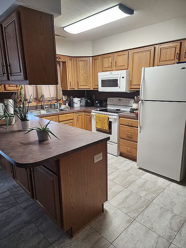 Additional photo 3 of property located at 440 9th St