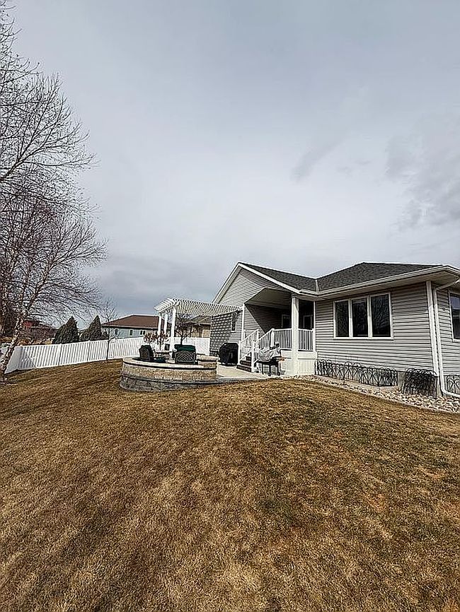 Image of 3823 Meadowlark Cir