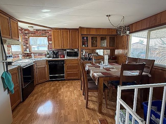 Image of 658 S 57th St Space 95
