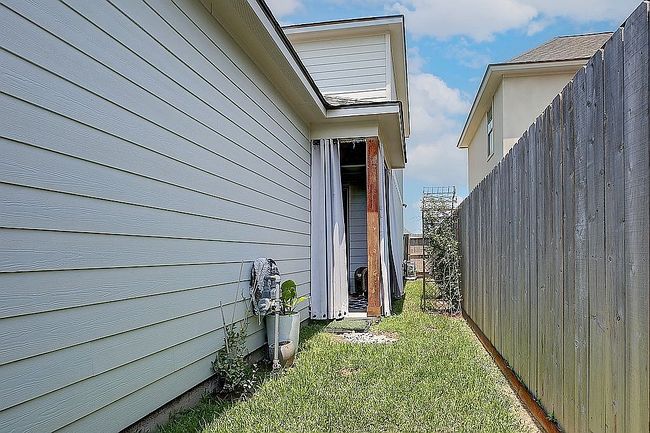 Image of 100 Harvey Cay Ln