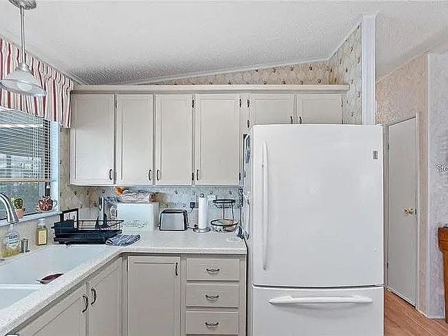 Additional photo 3 of property located at 121 Bermuda Way