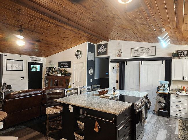 Photo of 1607 Broadway St, Van Buren, MO
