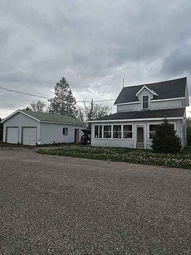 Photo of 160 E John St, Pickford, MI