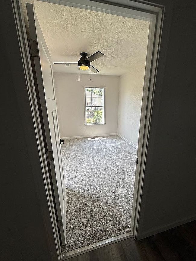 Photo of 406 S Walker Ave, Gideon, MO