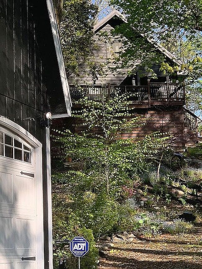 Image of 93 Shepard Ave