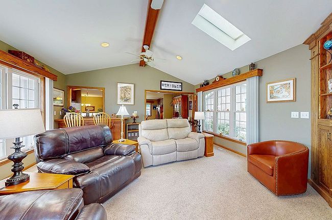 Photo of 211 8th St Nw, Mount Vernon, IA