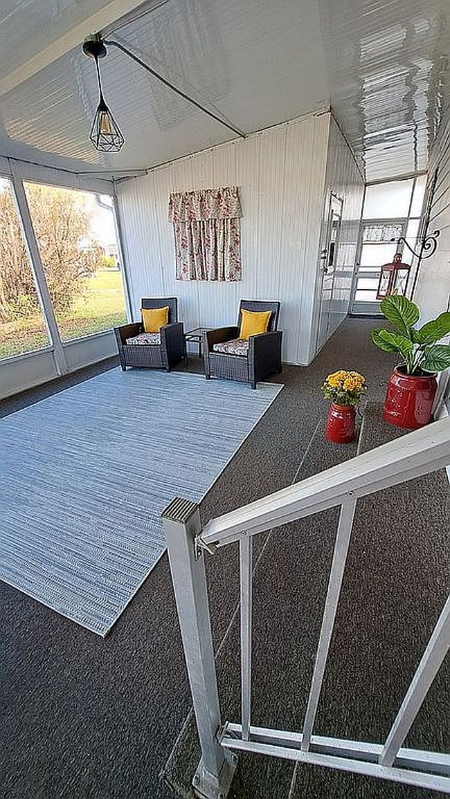 Image of 49 Compass Point