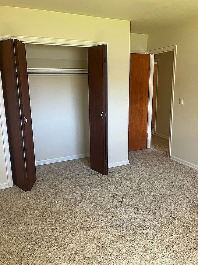 Image of 801 Douglas Dr