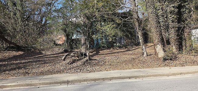 Additional photo of property located at 2805 Macon Dr Sw #19E