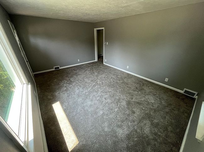 Photo of 2033 Franklin Pl Nw, Canton, OH