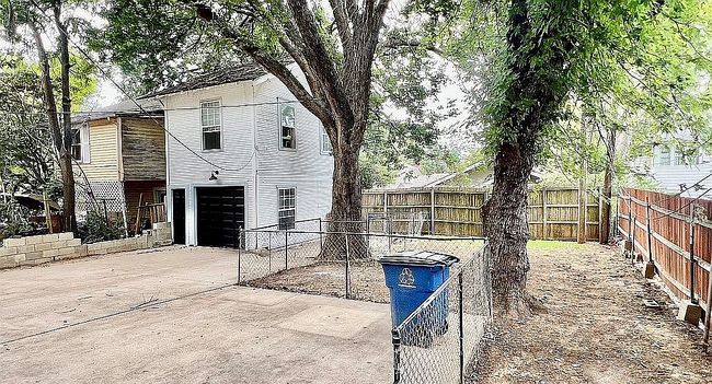 Image of 1348 E 18th St