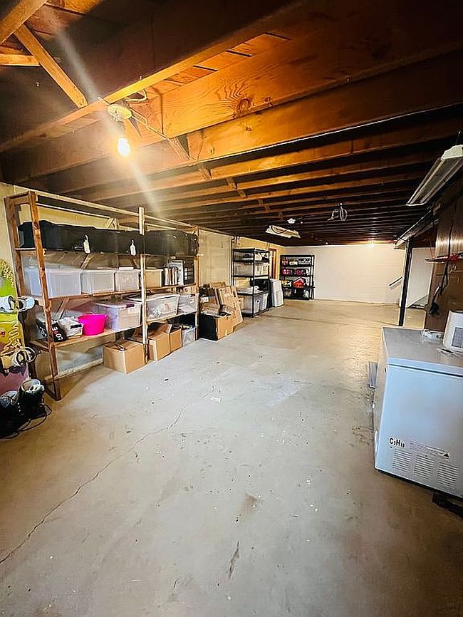 Photo of 52070 Honeysuckle Dr, Shelby Township, MI