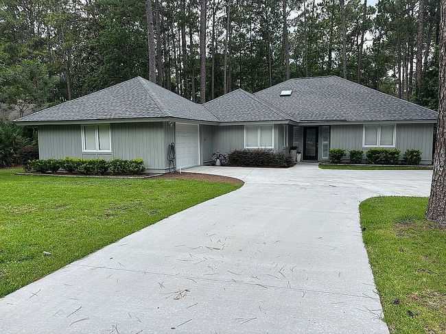 Photo of 18 Brown Thrasher Rd, Hilton Head, SC
