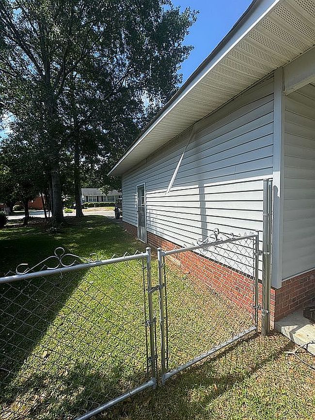 Photo of 1303 E 14th St, Lumberton, NC