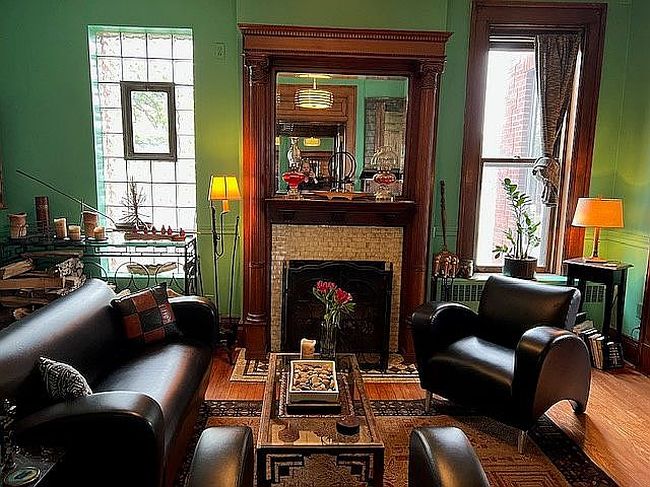 Image of 533 W Washington Blvd