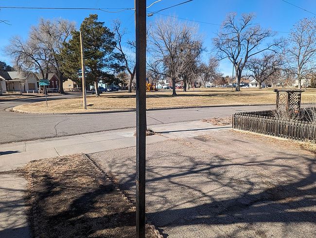 Image of 401 W Corona Ave