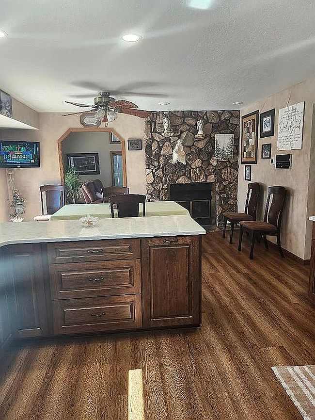 Image of 3020 Clark St
