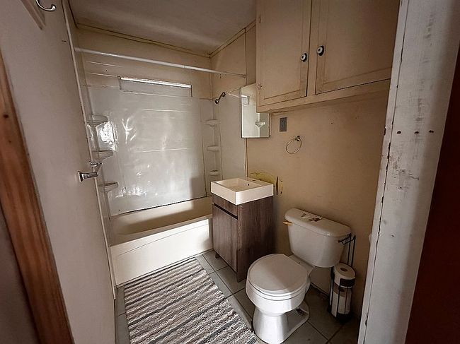 Image of 409 Garrou Ave Se
