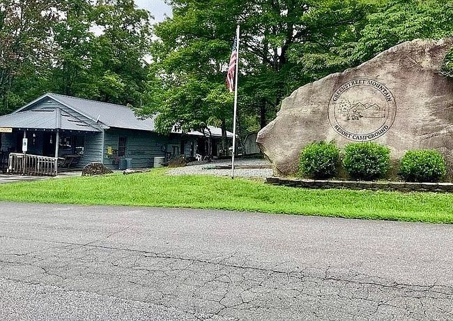 Photo of 610 Dogwood Cir, Traphill, NC