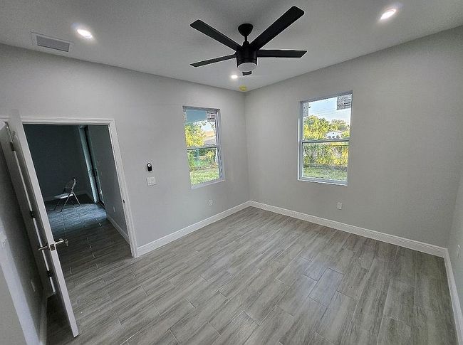 Photo of 319 Nogales St, Fort Myers, FL