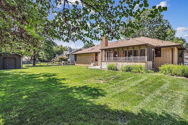 Image of 11607 W Douglas Ave