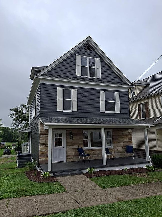 Photo of 108 S Paul St, Woodsfield, OH