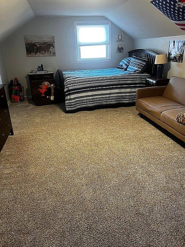 Image of 129 Country Squire Ln