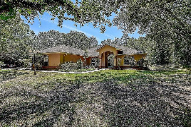 Photo of 340 E Savoy St, Lecanto, FL