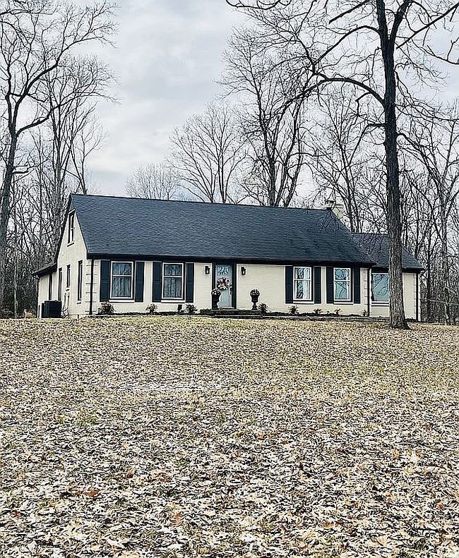 Image of 129 Country Squire Ln