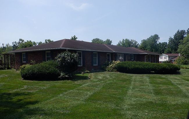 Photo of 37 E Brookside Dr, Terre Haute, IN