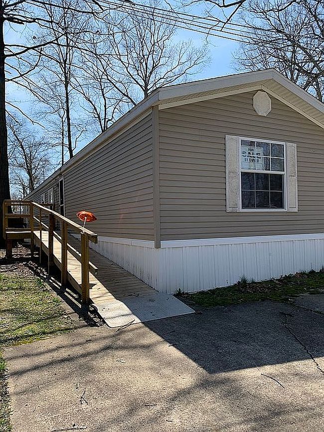 Image of 56 Lakewood Manor Dr