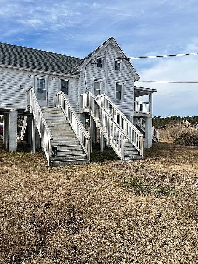 Photo of 10428 Maryus Rd, Hayes, VA