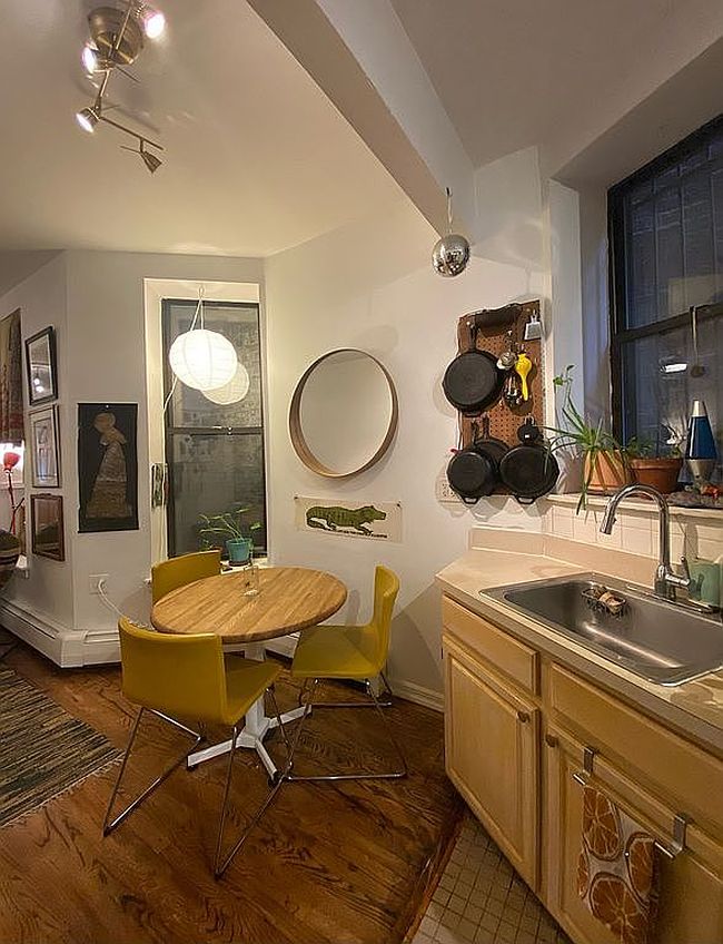 Additional photo 3 of property located at 135 W 89th St Apt 2