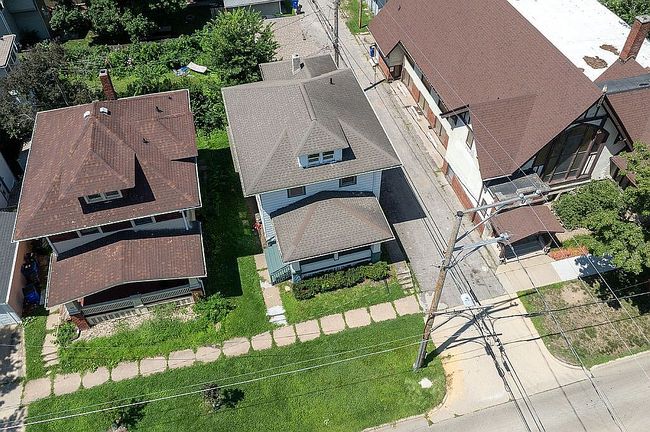 Additional photo 2 of property located at 361 19th St Se