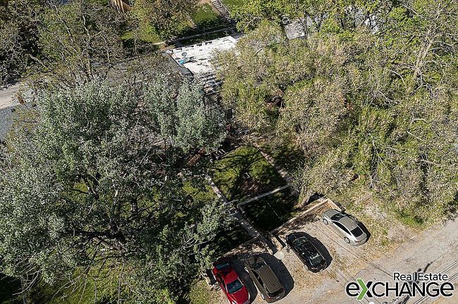 Photo of 1115 & 1117 E 15th St, Davenport, IA