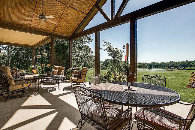Image of 9890 Cole Rd