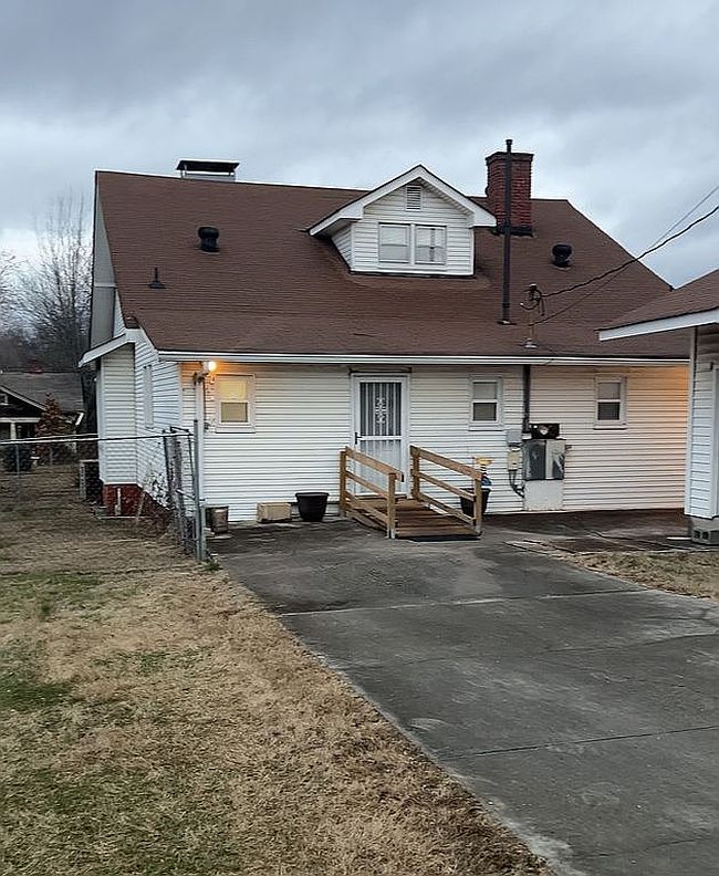 Image of 1608 Chicago Ave