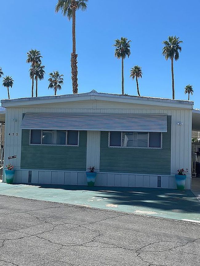 Image of 433 Butterfield
