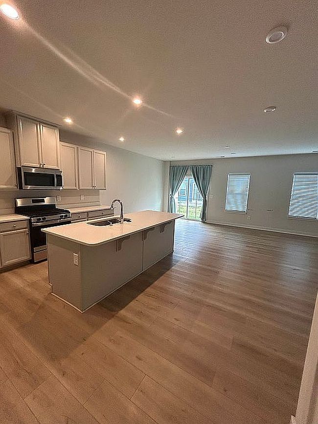Photo of 1604 Redwing Arch, Chesapeake, VA