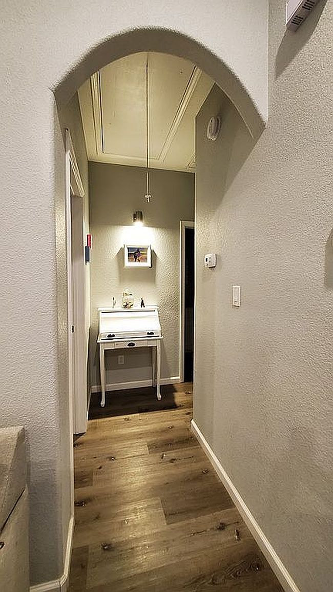 Additional photo 2 of property located at 612 N Cedar St