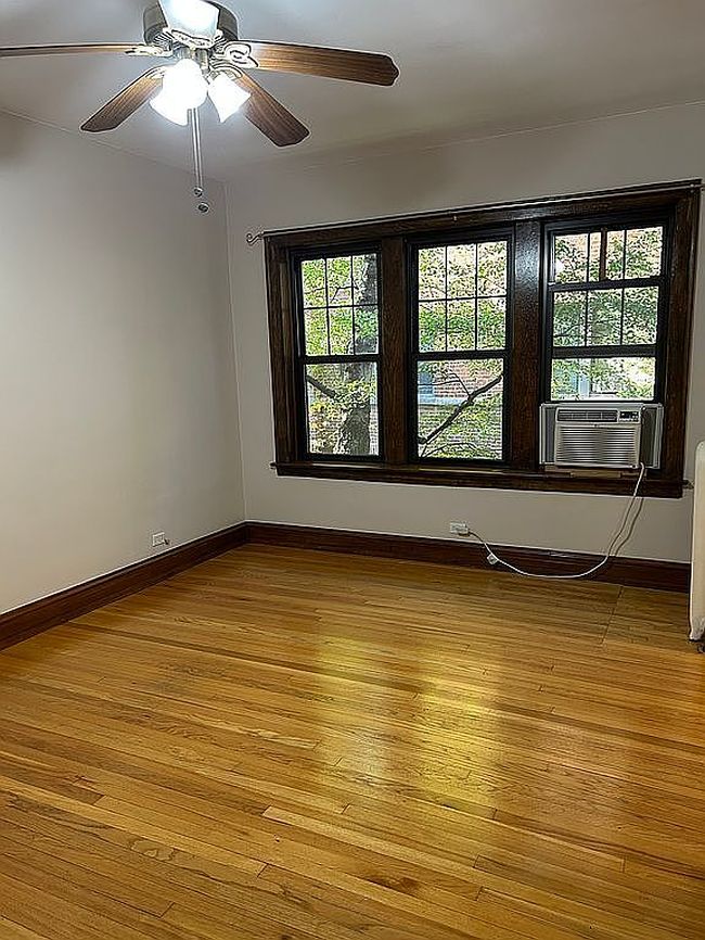 Additional photo 1 of property located at 5473 S Ingleside Ave Apt 1E