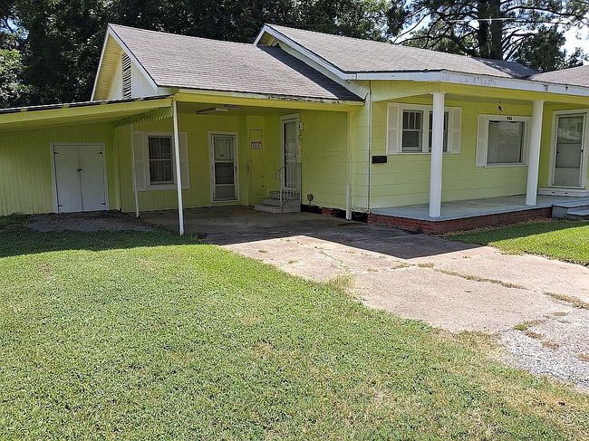 Photo of 904 Edwards St, Abbeville, LA