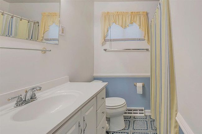 Preview of property located at 604 Shamrock Rd