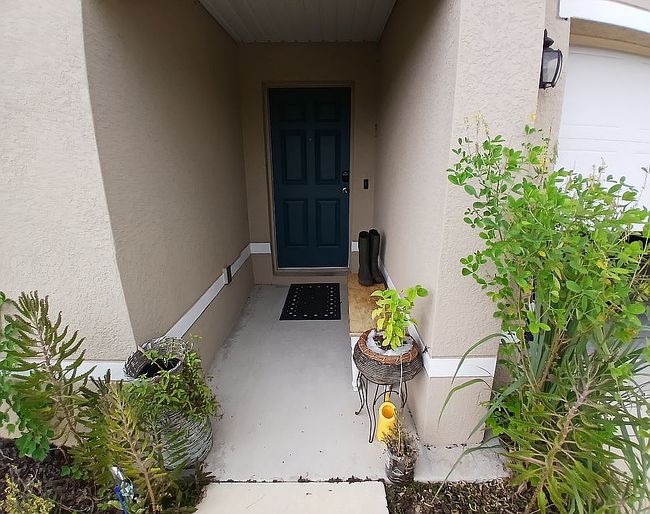 Image of 562 River Hill Dr