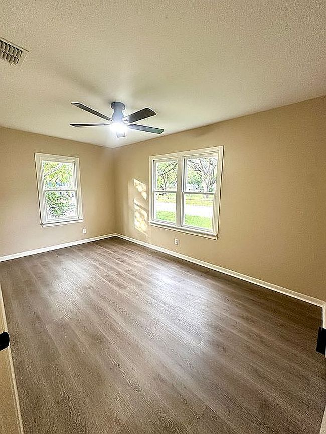 Preview of property located at 308 Crisswell St
