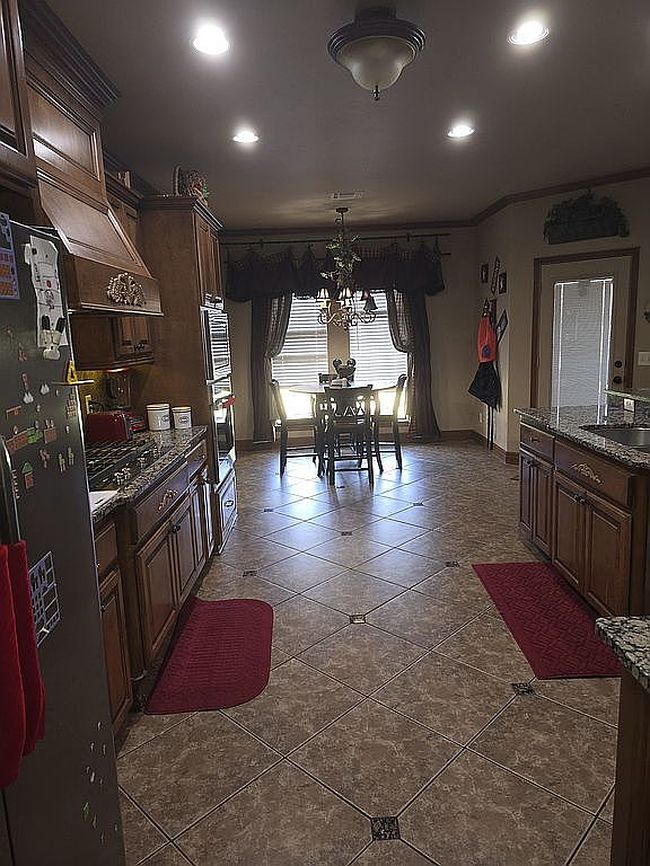 Photo of 8517 Sw 39th St, Oklahoma City, OK