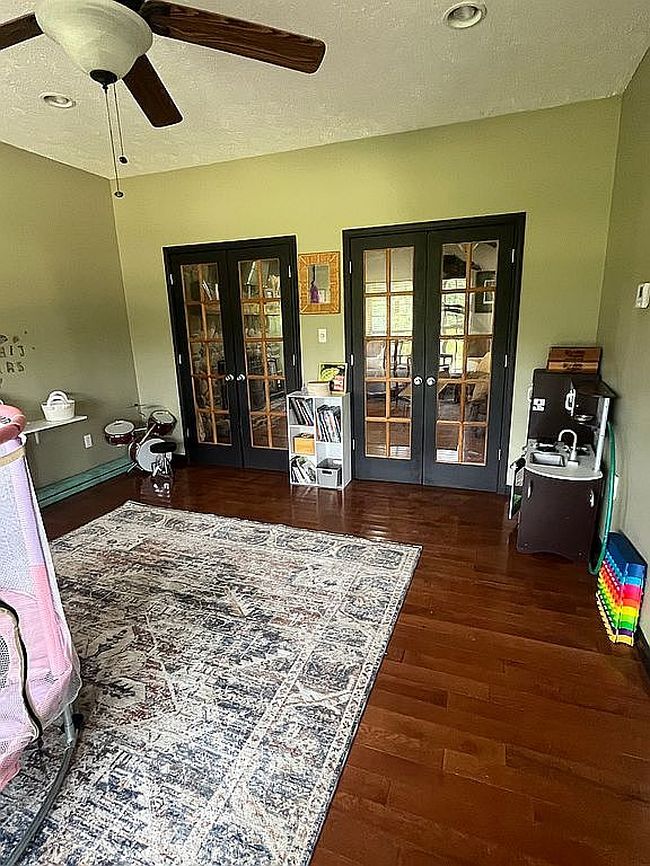 Image of 670 Golf Dr